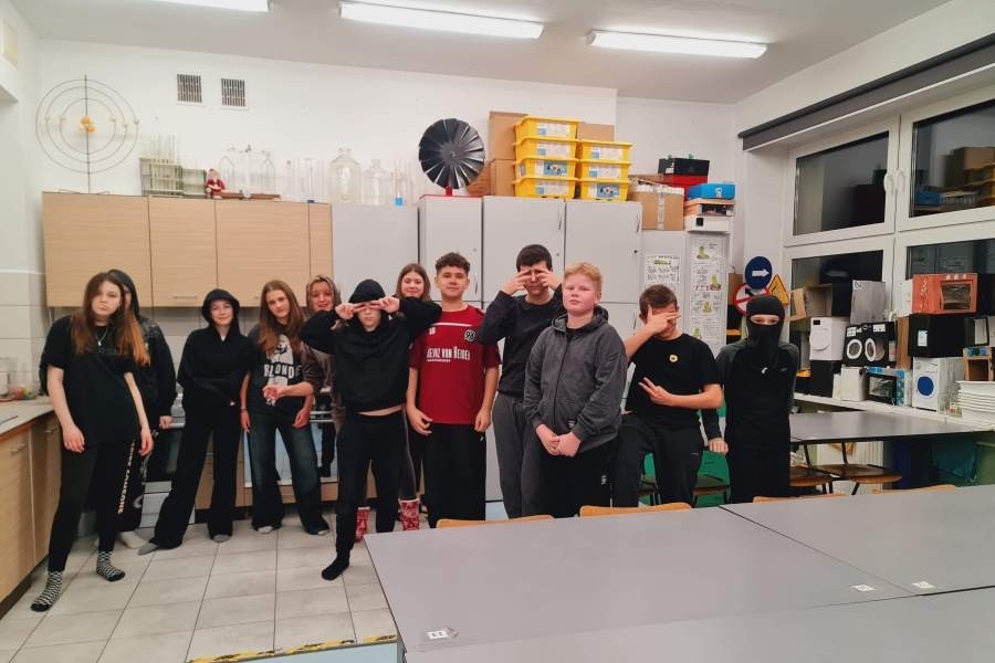 Nocowanie w szkole klasa 7a (5)