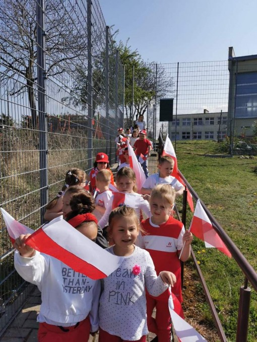 received_1409643796175400