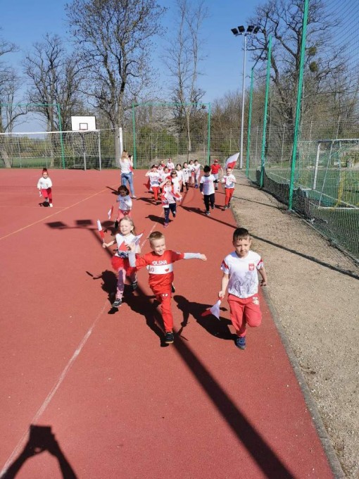 received_437868421433909