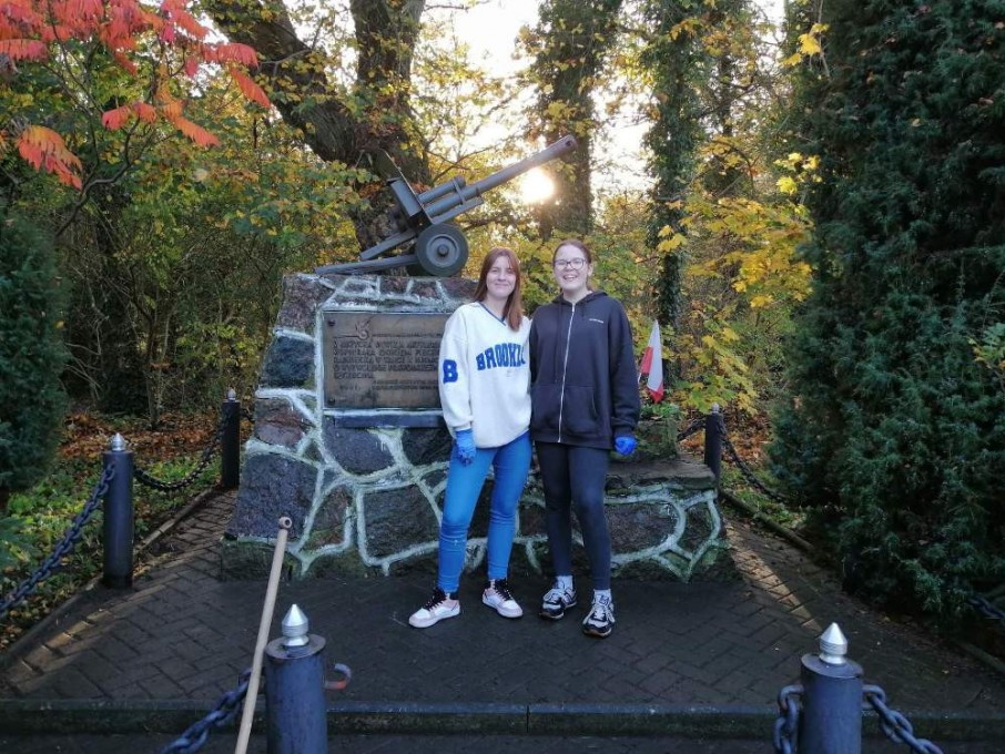 received_448658743845672