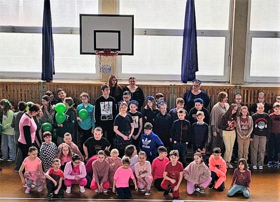 received_912832619932602~3