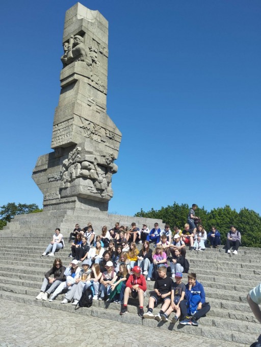 352401185_812736740375457_2141348651716113642_n