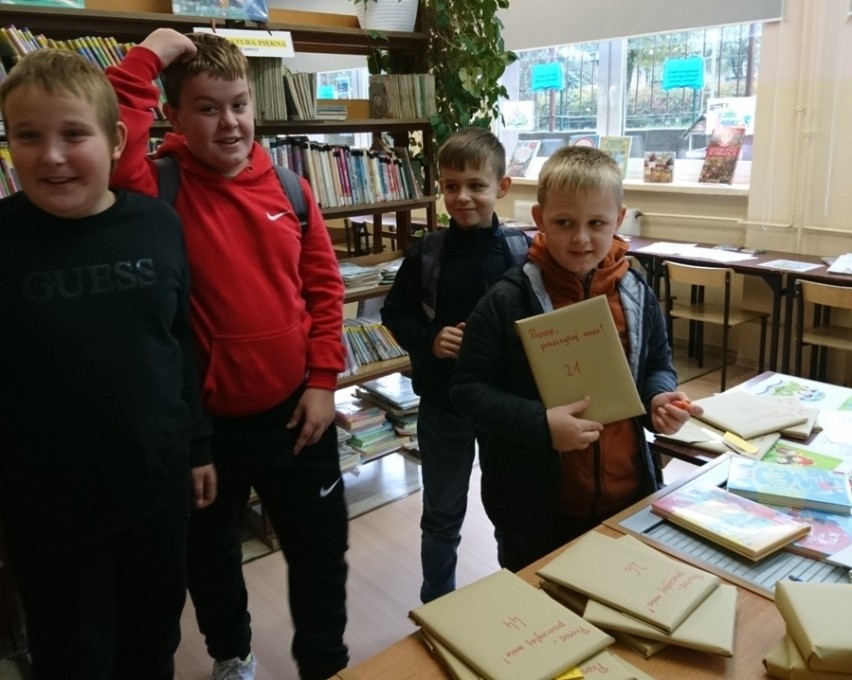 biblioteka październik