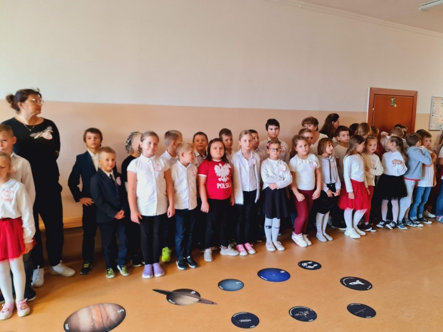 Szkoła do hymnu 2023