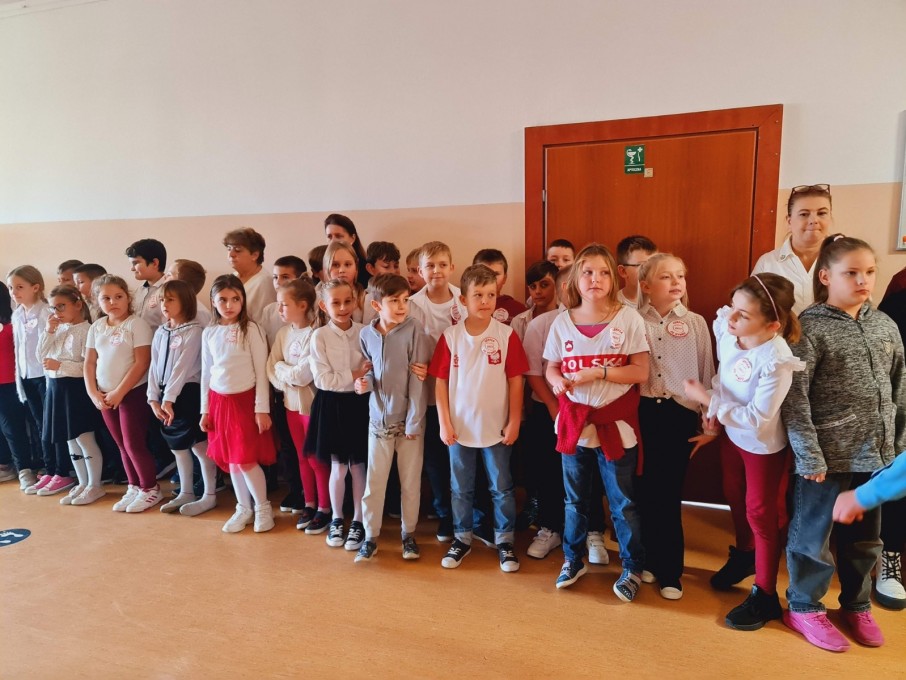 Szkoła do hymnu 2023