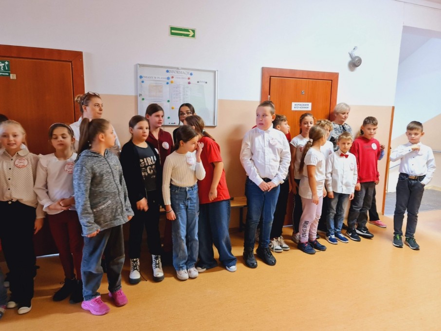 Szkoła do hymnu 2023