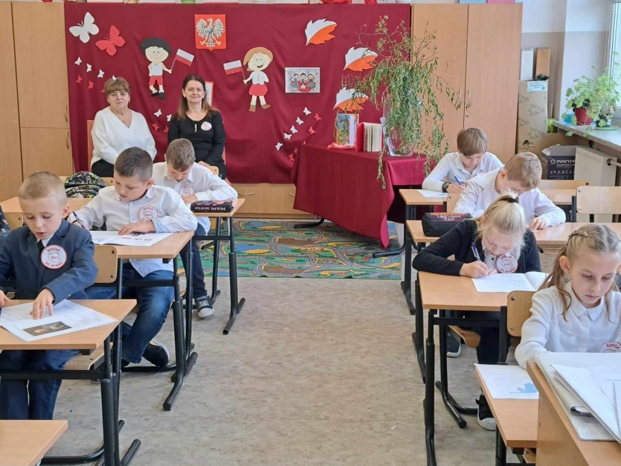 IPN Wokół Symboli Narodowych