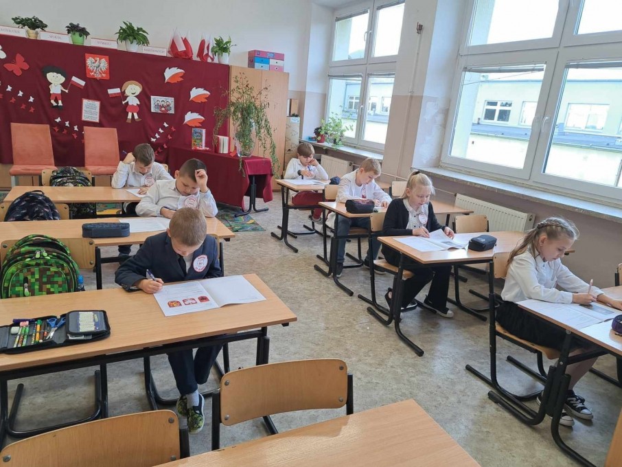 IPN Wokół Symboli Narodowych7