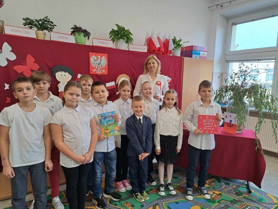 IPN Wokół Symboli Narodowych8