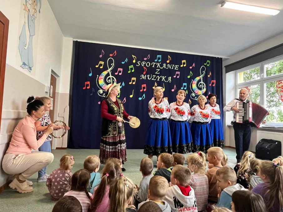 368505326_1606034553260649_4113114519610000953_n