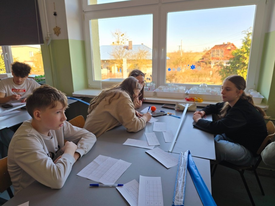 Badanie ruchu jednostajnie przyspiszonego (1)