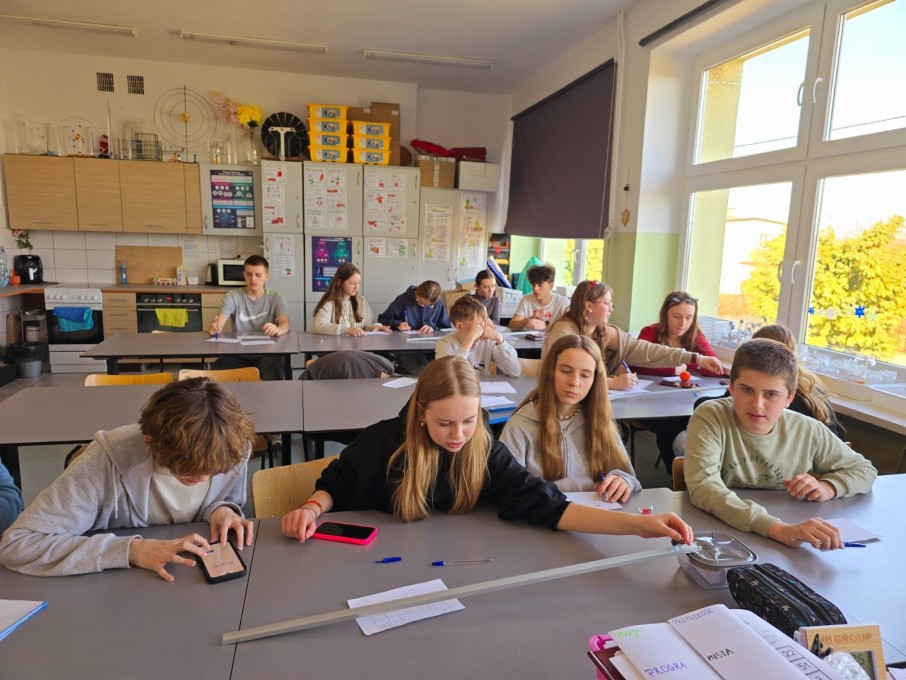 Badanie ruchu jednostajnie przyspiszonego (4)