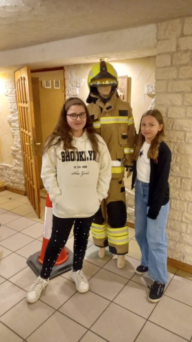 młodzież zapobiega pożarom (4)