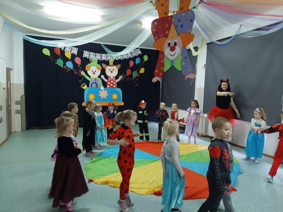 received_702382830754799